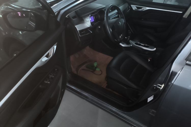 Used Geely Auto Vision 2019 Upgraded Model 1.5L Manual Luxury Version China V Standard Driver Seat