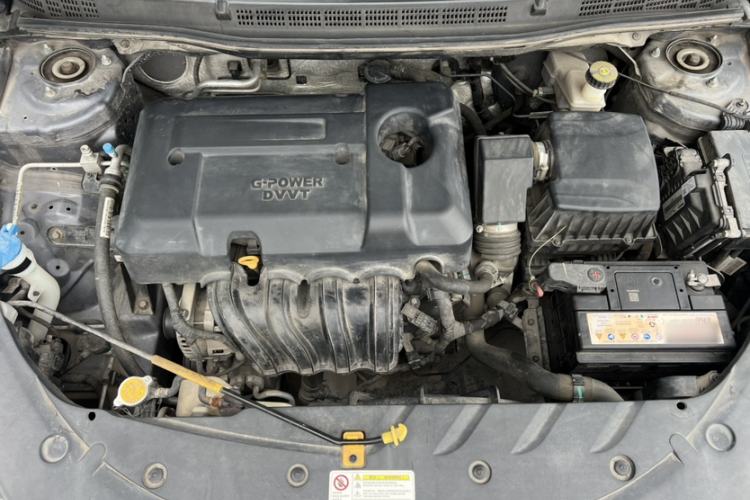 Used Geely Auto Vision 2019 Upgraded Model 1.5L Manual Luxury Version China V Standard Engine Bay