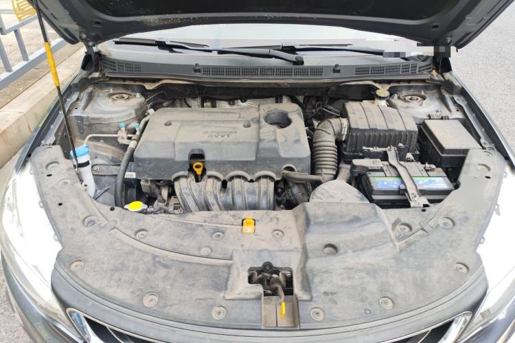 Used Geely Auto Vision 2019 Upgraded Model 1.5L CVT Luxury Version China VI Standard Engine Bay