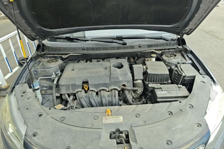 Used Geely Auto Vision 2019 Upgraded Model 1.5L Manual Luxury Version China VI Standard Engine Bay