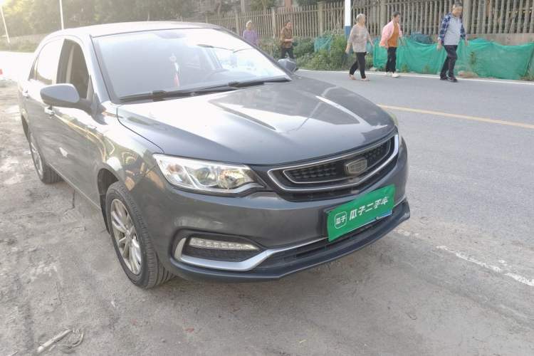 Used Geely Auto Vision 2019 Upgraded Model 1.5L Manual Luxury Version China VI Standard Front Right 45 Deg