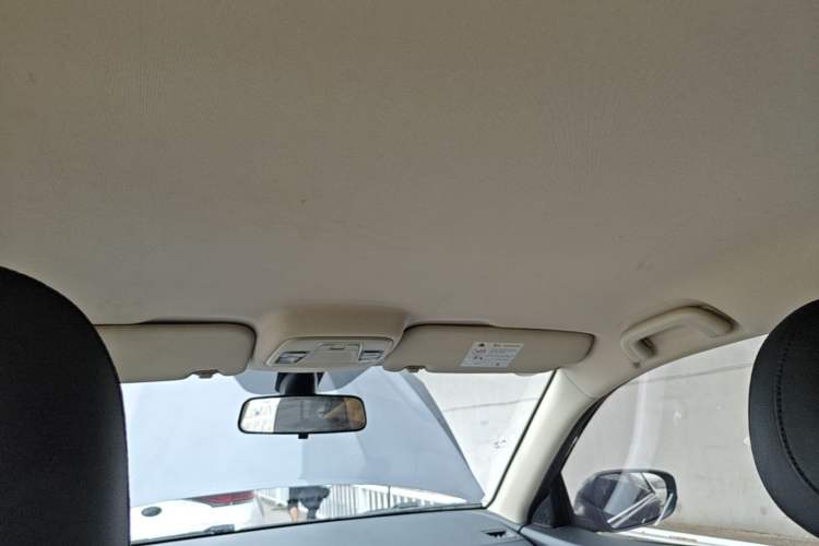 Used Geely Auto Vision 2019 Upgraded Model 1.5L Manual Luxury Version China VI Standard Headliner