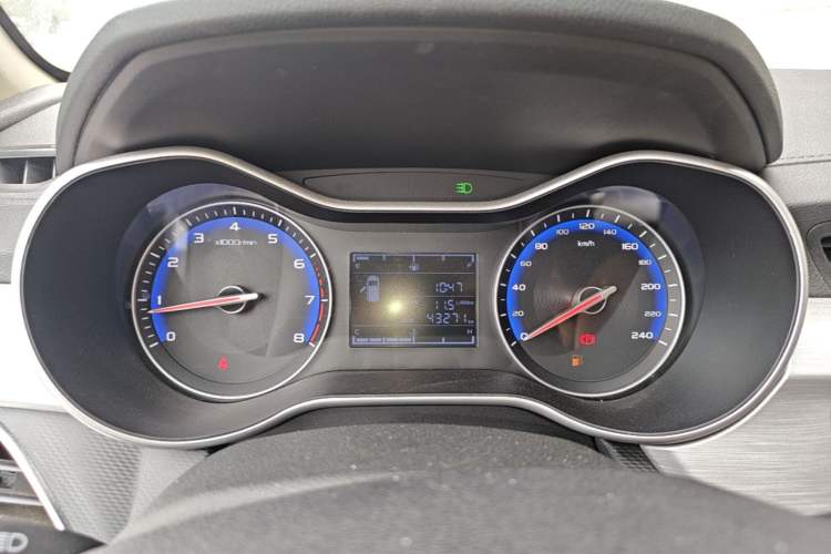 Used Geely Auto Vision 2019 Upgraded Model 1.5L Manual Luxury Version China VI Standard Instrument Cluster