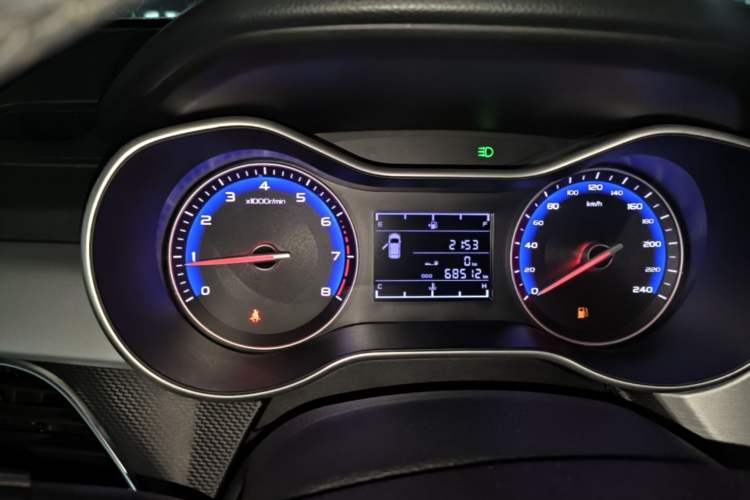 Used Geely Auto Vision 2019 Upgraded Model 1.5L Manual Luxury Version China V Standard Instrument Cluster