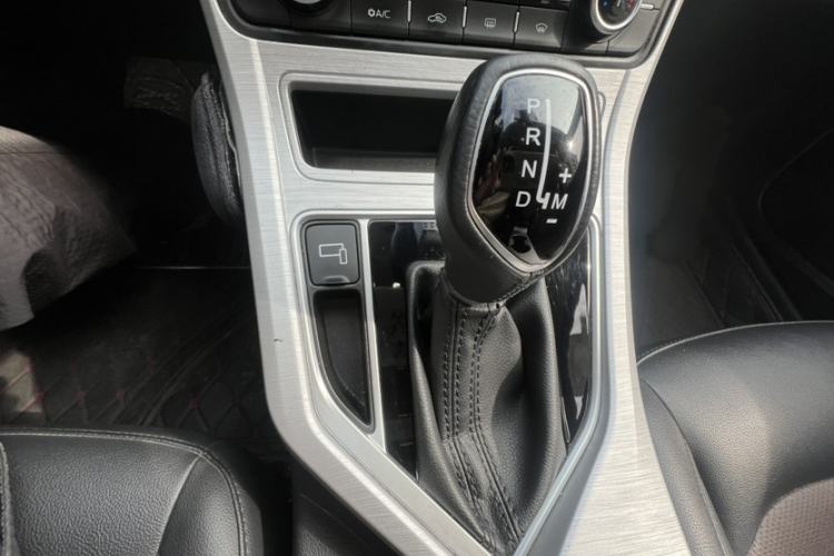 Used Geely Auto Vision 2019 Upgraded Model 1.5L CVT Luxury Version China VI Standard Interior 3