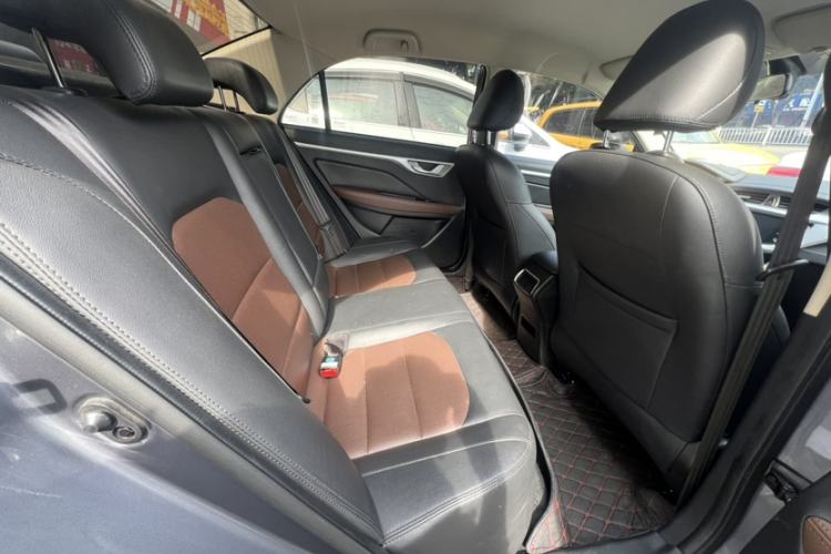 Used Geely Auto Vision 2019 Upgraded Model 1.5L CVT Luxury Version China VI Standard Interior 6