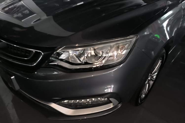 Used Geely Auto Vision 2019 Upgraded Model 1.5L Manual Luxury Version China V Standard Left Front Headlight