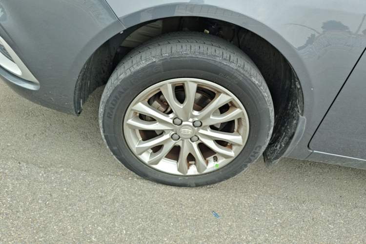 Used Geely Auto Vision 2019 Upgraded Model 1.5L Manual Luxury Version China VI Standard Left Front Wheel Hub