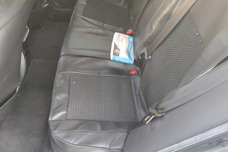 Used Geely Auto Vision 2019 Upgraded Model 1.5L Manual Luxury Version China VI Standard Left Rear Seat