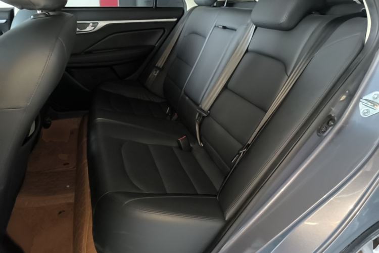 Used Geely Auto Vision 2019 Upgraded Model 1.5L Manual Luxury Version China V Standard Left Rear Seat