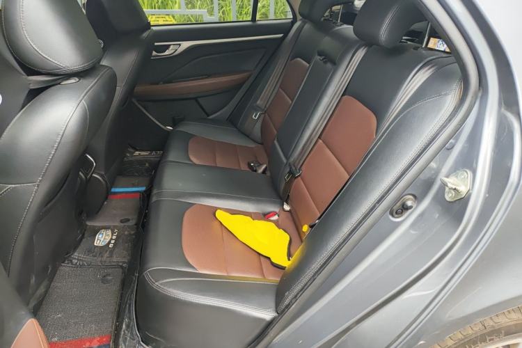 Used Geely Auto Vision 2019 Upgraded Model 1.5L CVT Luxury Version China VI Standard Left Rear Seat