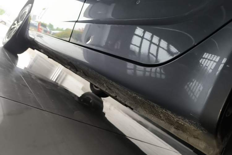 Used Geely Auto Vision 2019 Upgraded Model 1.5L Manual Luxury Version China V Standard Left Side Sill