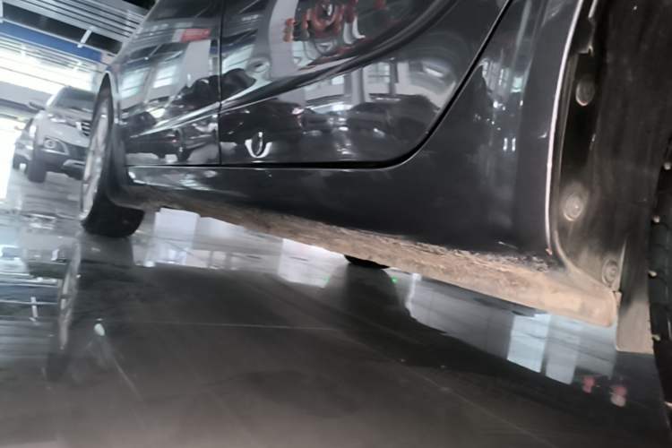 Used Geely Auto Vision 2019 Upgraded Model 1.5L Manual Luxury Version China V Standard Left Side Sill