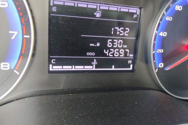 Used Geely Auto Vision 2019 Upgraded Model 1.5L Manual Luxury Version China VI Standard Odometer Close Up