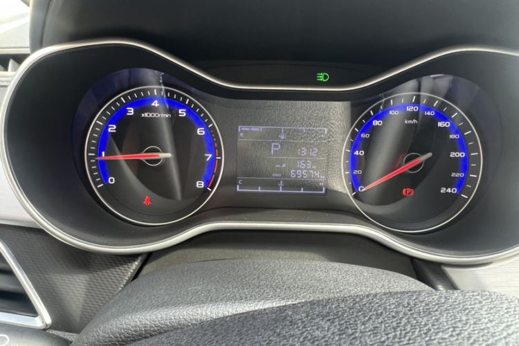 Used Geely Auto Vision 2019 Upgraded Model 1.5L CVT Luxury Version China VI Standard Odometer Close Up