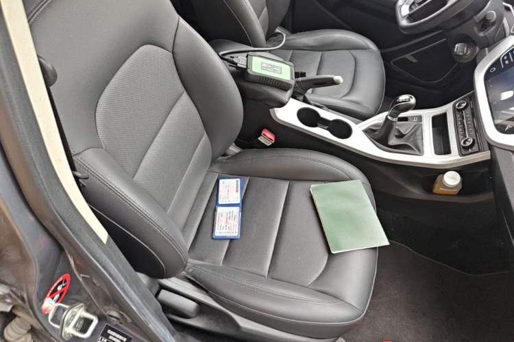 Used Geely Auto Vision 2019 Upgraded Model 1.5L Manual Luxury Version China VI Standard Right Front Seat