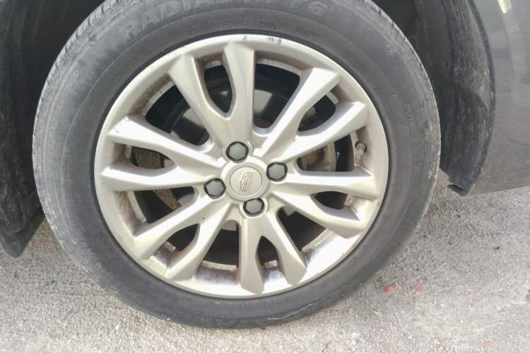 Used Geely Auto Vision 2019 Upgraded Model 1.5L Manual Luxury Version China VI Standard Right Front Wheel Hub