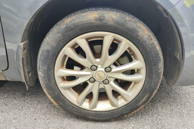 Used Geely Auto Vision 2019 Upgraded Model 1.5L CVT Luxury Version China VI Standard Right Front Wheel Hub