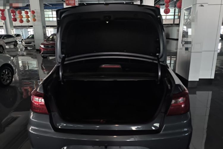 Used Geely Auto Vision 2019 Upgraded Model 1.5L Manual Luxury Version China V Standard Trunk