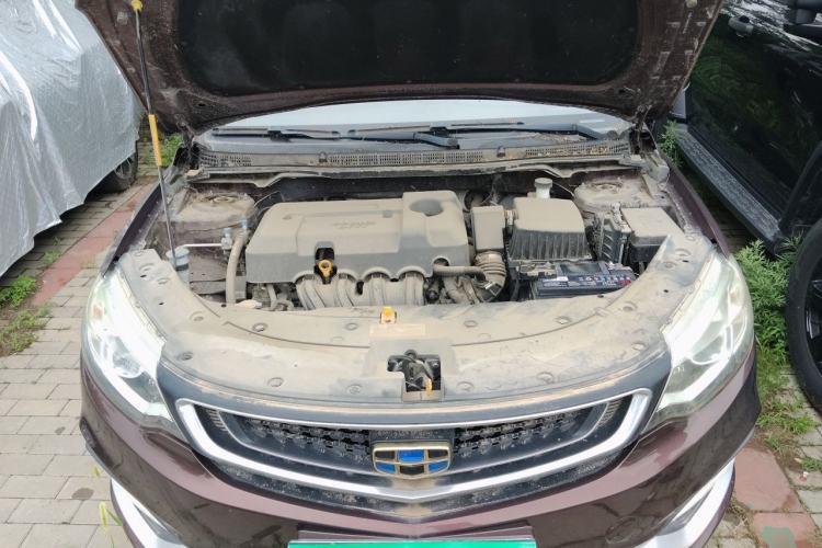 Used Geely Auto Vision 2019 Upgraded Model 1.5L Manual Luxury Version China VI Standard Engine Bay