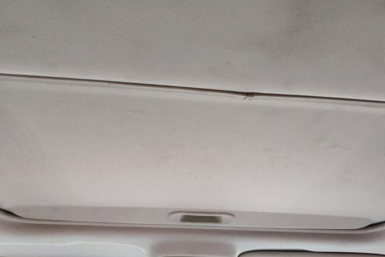 Used Geely Auto Vision 2019 Upgraded Model 1.5L Manual Luxury Version China VI Standard Headliner