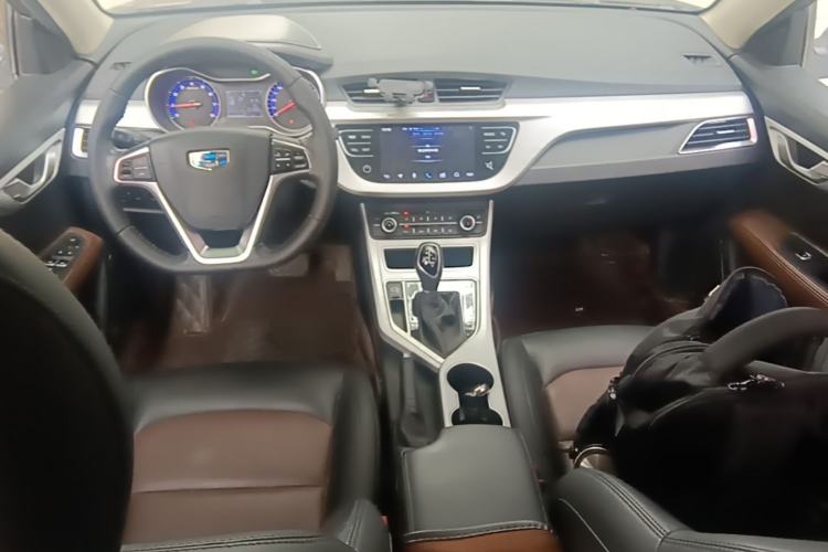 Used Geely Auto Vision 2019 Upgraded Model 1.5L Automatic Luxury Version China V Standard Center Console