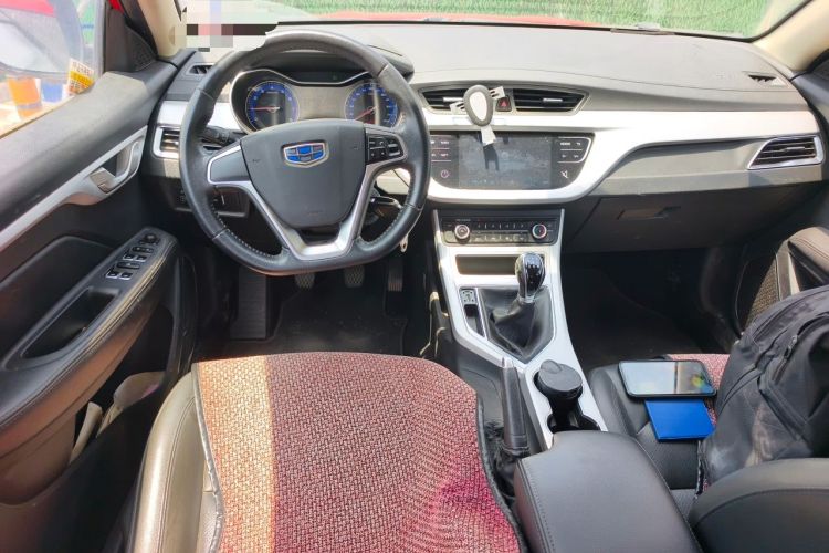 Used Geely Auto Vision 2019 Upgraded Model 1.5L Manual Luxury Version China VI Standard Center Console