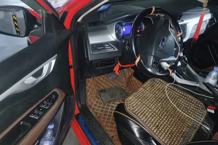 Used Geely Auto Vision 2019 Upgraded Model 1.5L CVT Prestige Version China VI Standard Driver Seat