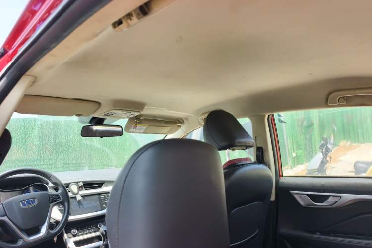 Used Geely Auto Vision 2019 Upgraded Model 1.5L Manual Luxury Version China VI Standard Headliner