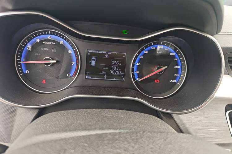 Used Geely Auto Vision 2019 Upgraded Model 1.5L Manual Luxury Version China VI Standard Instrument Cluster