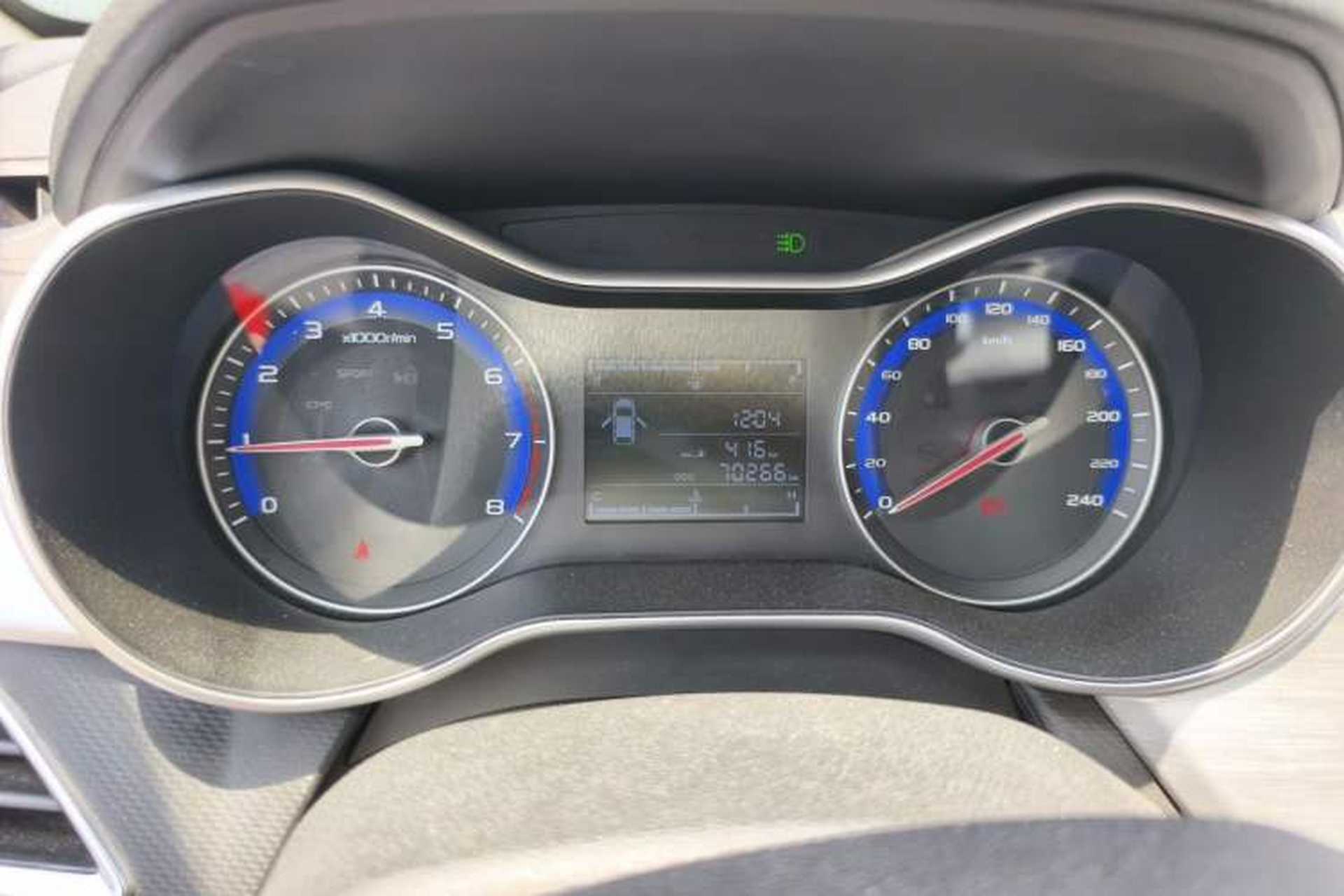 Used Geely Auto Vision 2019 Upgraded Model 1.5L Manual Luxury Version China VI Standard Instrument Cluster