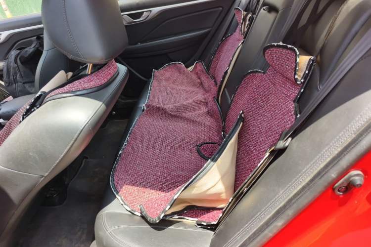 Used Geely Auto Vision 2019 Upgraded Model 1.5L Manual Luxury Version China VI Standard Left Rear Seat