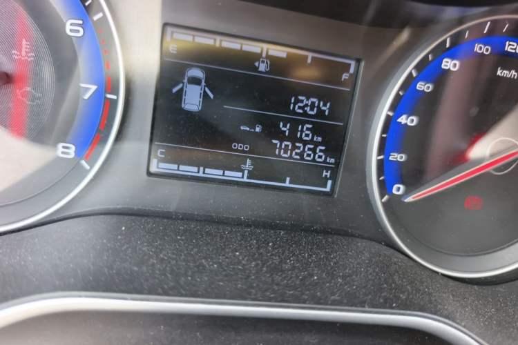 Used Geely Auto Vision 2019 Upgraded Model 1.5L Manual Luxury Version China VI Standard Odometer Close Up