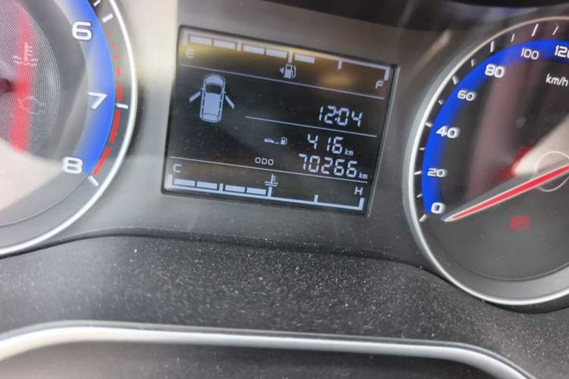 Used Geely Auto Vision 2019 Upgraded Model 1.5L Manual Luxury Version China VI Standard Odometer Close Up