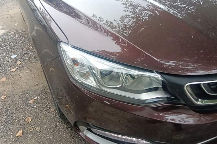 Used Geely Auto Vision 2019 Upgraded Model 1.5L Automatic Luxury Version China V Standard Right Front Headlight