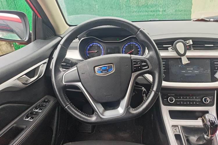 Used Geely Auto Vision 2019 Upgraded Model 1.5L Manual Luxury Version China VI Standard Steering Wheel