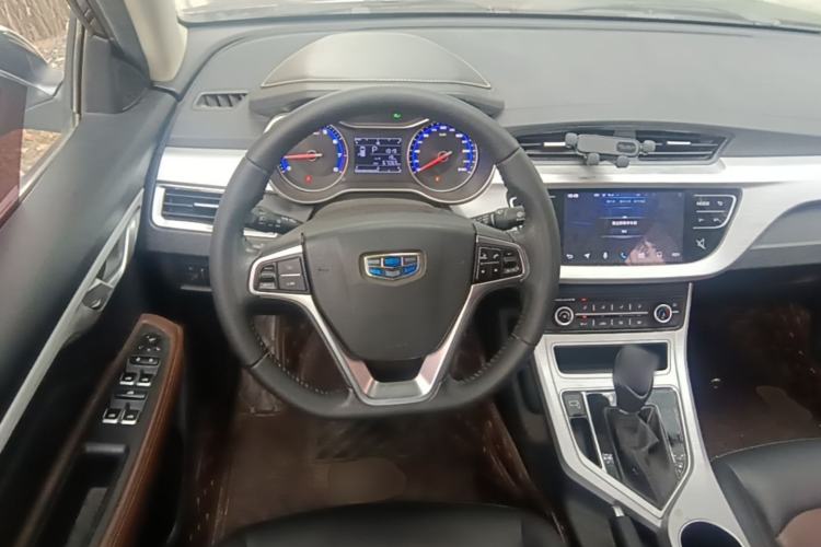 Used Geely Auto Vision 2019 Upgraded Model 1.5L Automatic Luxury Version China V Standard Steering Wheel