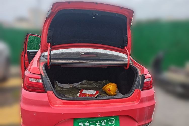 Used Geely Auto Vision 2019 Upgraded Model 1.5L Manual Luxury Version China VI Standard Trunk