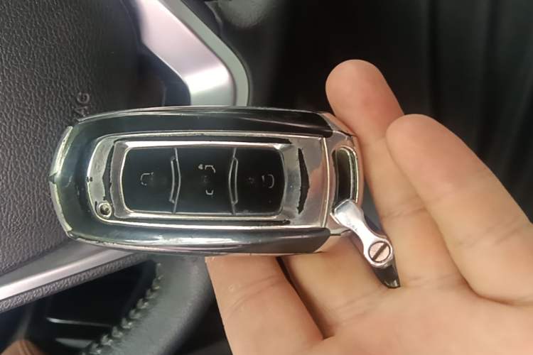 Used Geely Auto Vision 2019 Upgraded Model 1.5L Automatic Luxury Version China V Standard Vehicle Key