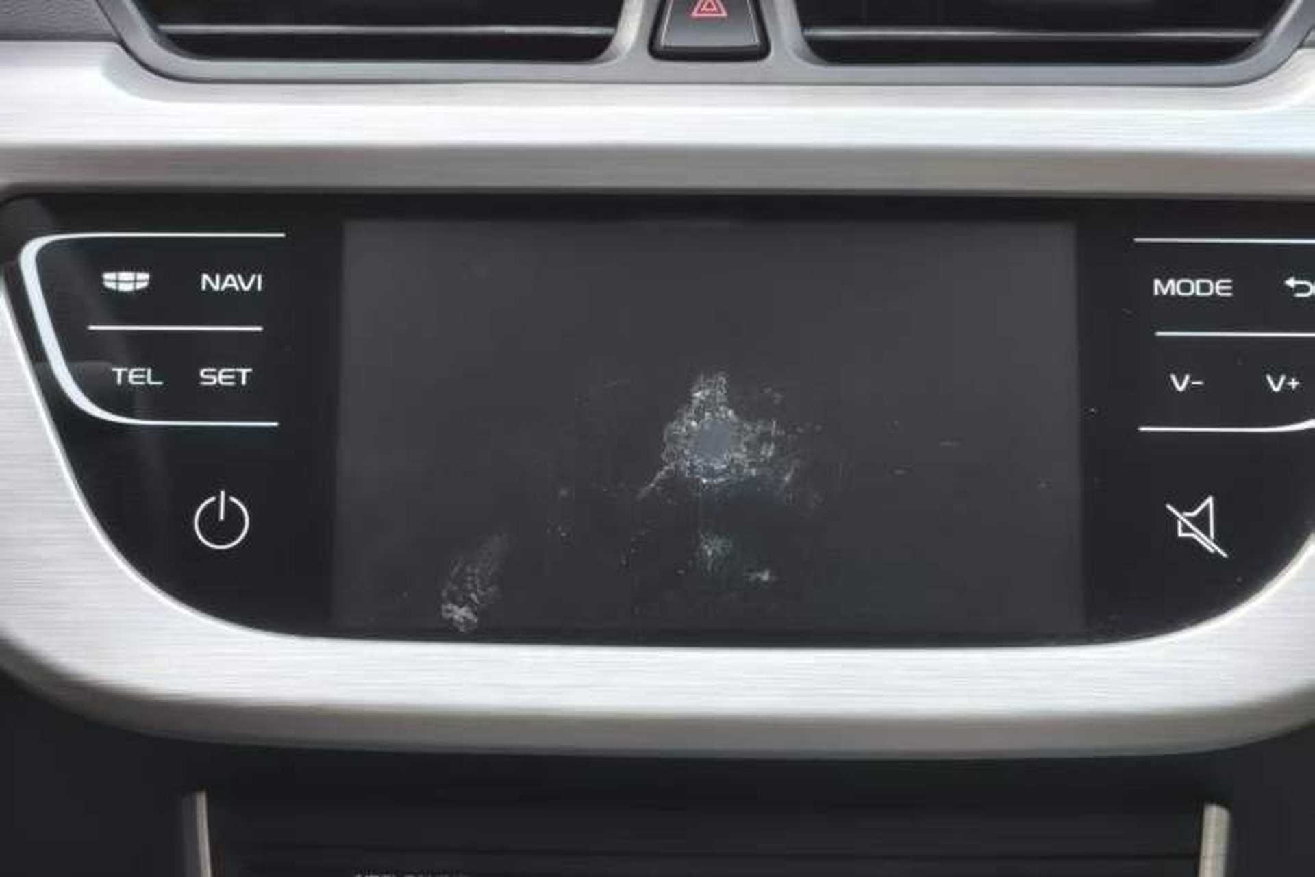 Used Geely Auto Vision 2019 Upgraded Model 1.5L Manual Luxury Version China VI Standard Audio And AC Panel