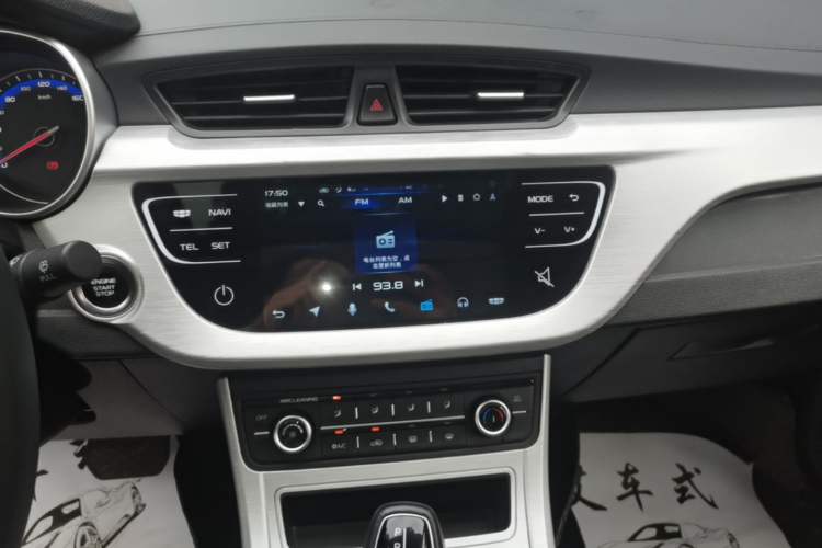 Used Geely Auto Vision 2019 Upgraded Model 1.5L CVT Prestige Version China VI Standard Audio And AC Panel