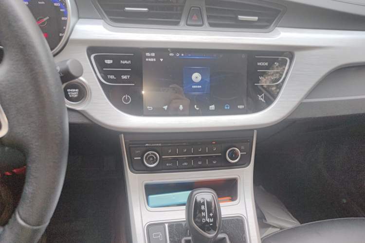 Used Geely Auto Vision 2019 Upgraded Model 1.5L CVT Luxury Version China VI Standard Audio And AC Panel