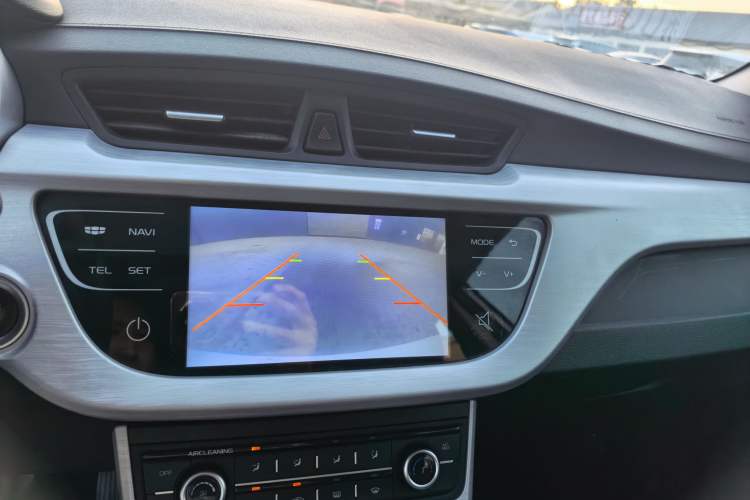 Used Geely Auto Vision 2019 Upgraded Model 1.5L CVT Luxury Version China VI Standard Audio And AC Panel