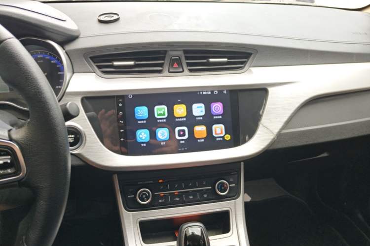 Used Geely Auto Vision 2019 Upgraded Model 1.5L CVT Luxury Version China VI Standard Audio And AC Panel