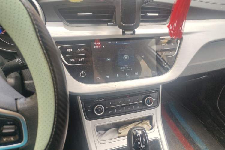 Used Geely Auto Vision 2019 Upgraded Model 1.5L CVT Luxury Version China VI Standard Audio And AC Panel