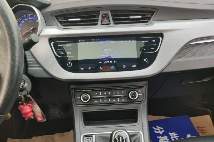 Used Geely Auto Vision 2019 Upgraded Model 1.5L Manual Luxury Version China VI Standard Audio And AC Panel