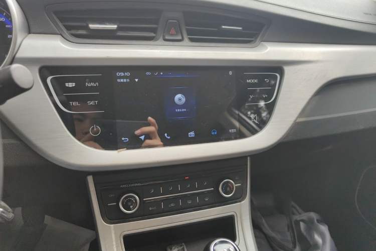 Used Geely Auto Vision 2019 Upgraded Model 1.5L Manual Luxury Version China VI Standard Audio And AC Panel