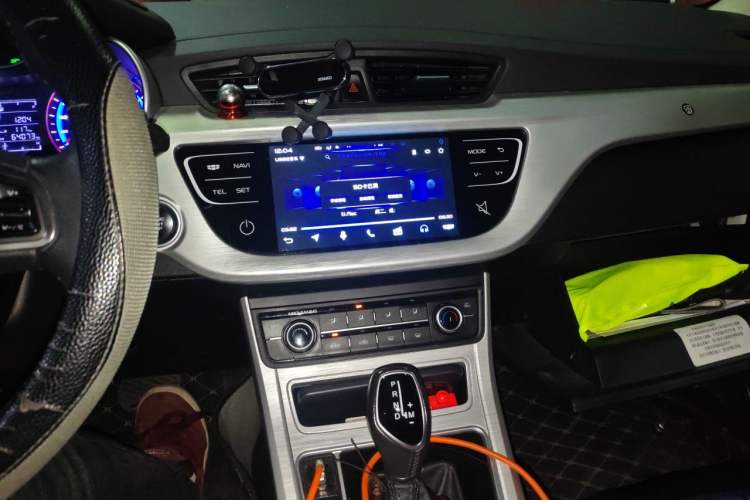 Used Geely Auto Vision 2019 Upgraded Model 1.5L CVT Luxury Version China VI Standard Audio And AC Panel