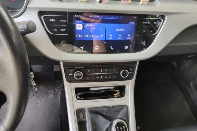 Used Geely Auto Vision 2019 Upgraded Model 1.5L Manual Luxury Version China VI Standard Audio And AC Panel