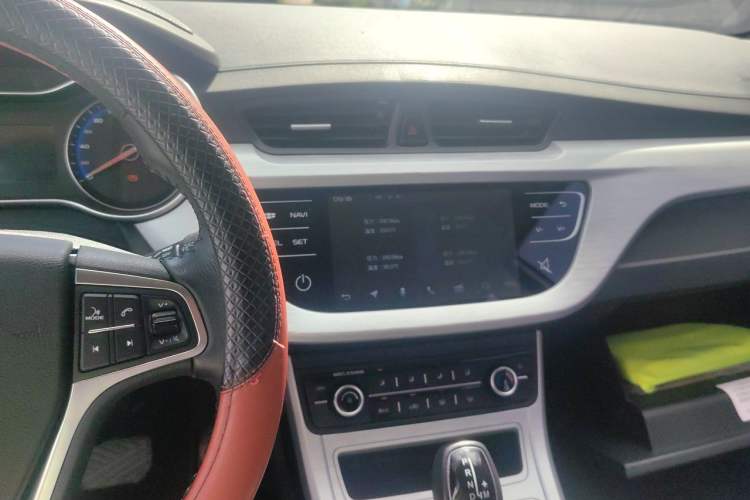 Used Geely Auto Vision 2019 Upgraded Model 1.5L CVT Luxury Version China VI Standard Audio And AC Panel